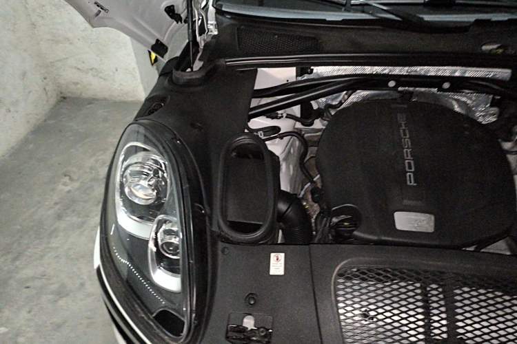 Used Porsche Macan 2014 Macan 2.0T Engine Bay Right