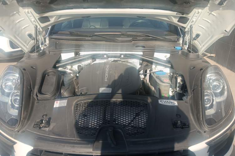 Used Porsche Macan 2014 Macan 2.0T Engine Bay