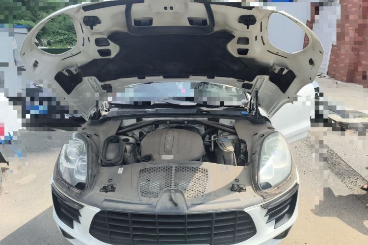 Used Porsche Macan 2014 Macan 2.0T Engine Bay