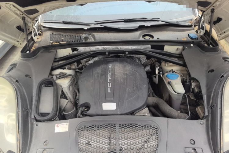 Used Porsche Macan 2014 Macan 2.0T Engine Bay