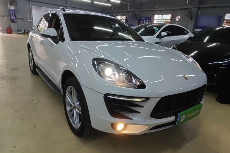 Used Porsche Macan 2014 Macan 2.0T Exterior 2