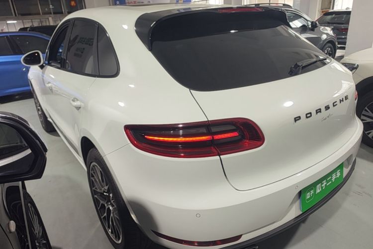 Used Porsche Macan 2014 Macan Turbo 3.6T Exterior 2