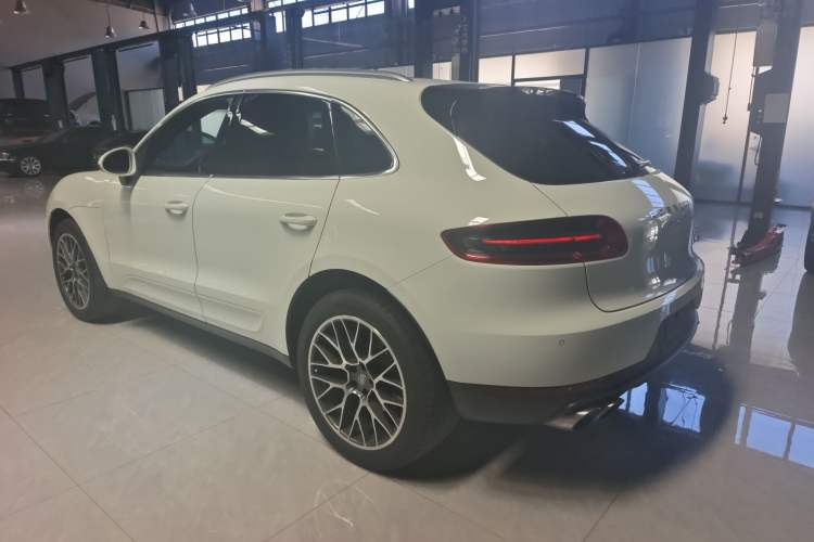 Used Porsche Macan 2014 Macan S 3.0T Exterior 4