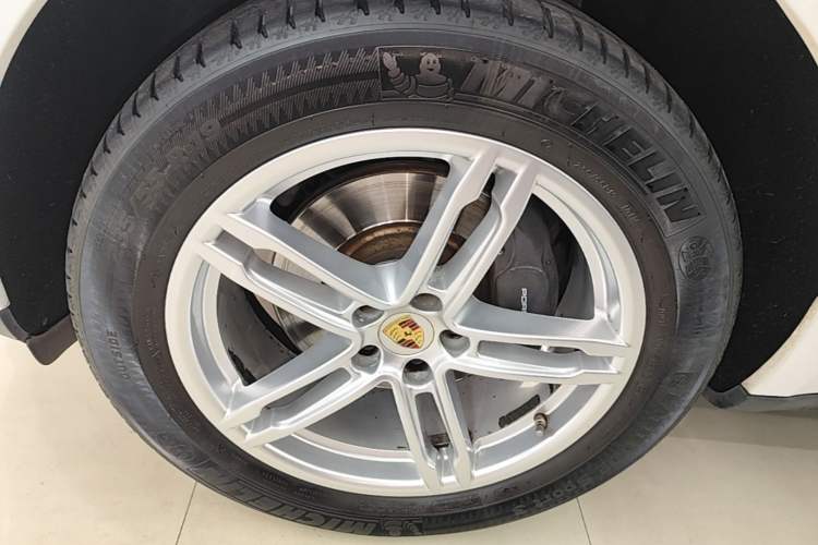 Used Porsche Macan 2014 Macan 2.0T Exterior 4