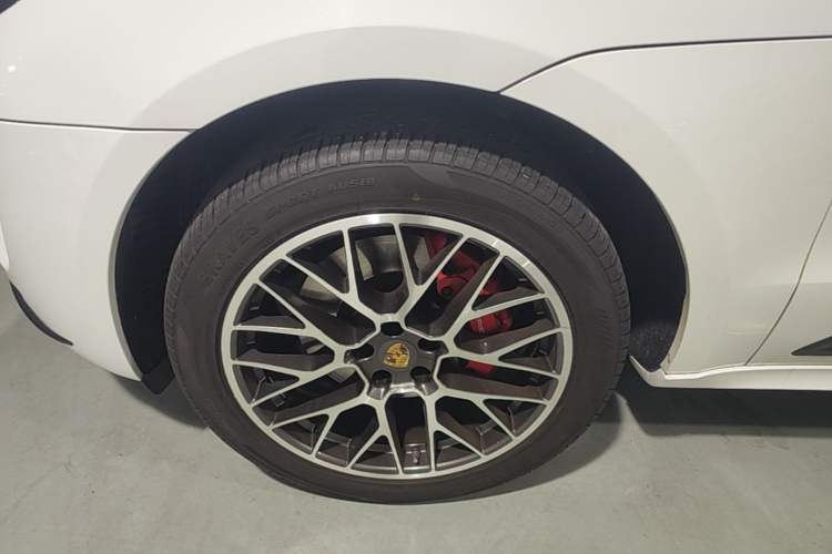Used Porsche Macan 2014 Macan Turbo 3.6T Exterior 4