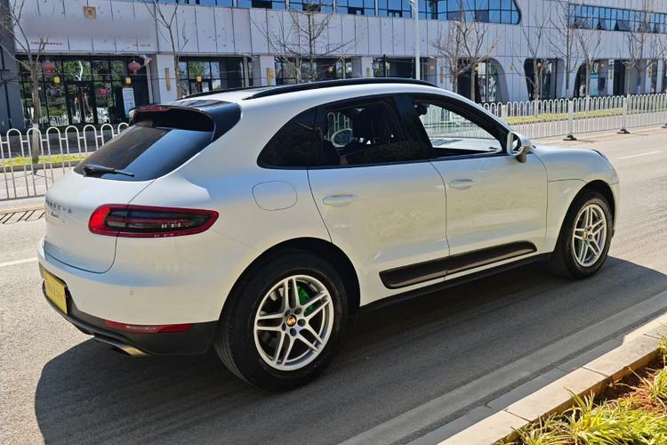 Used Porsche Macan 2014 Macan 2.0T Exterior 5