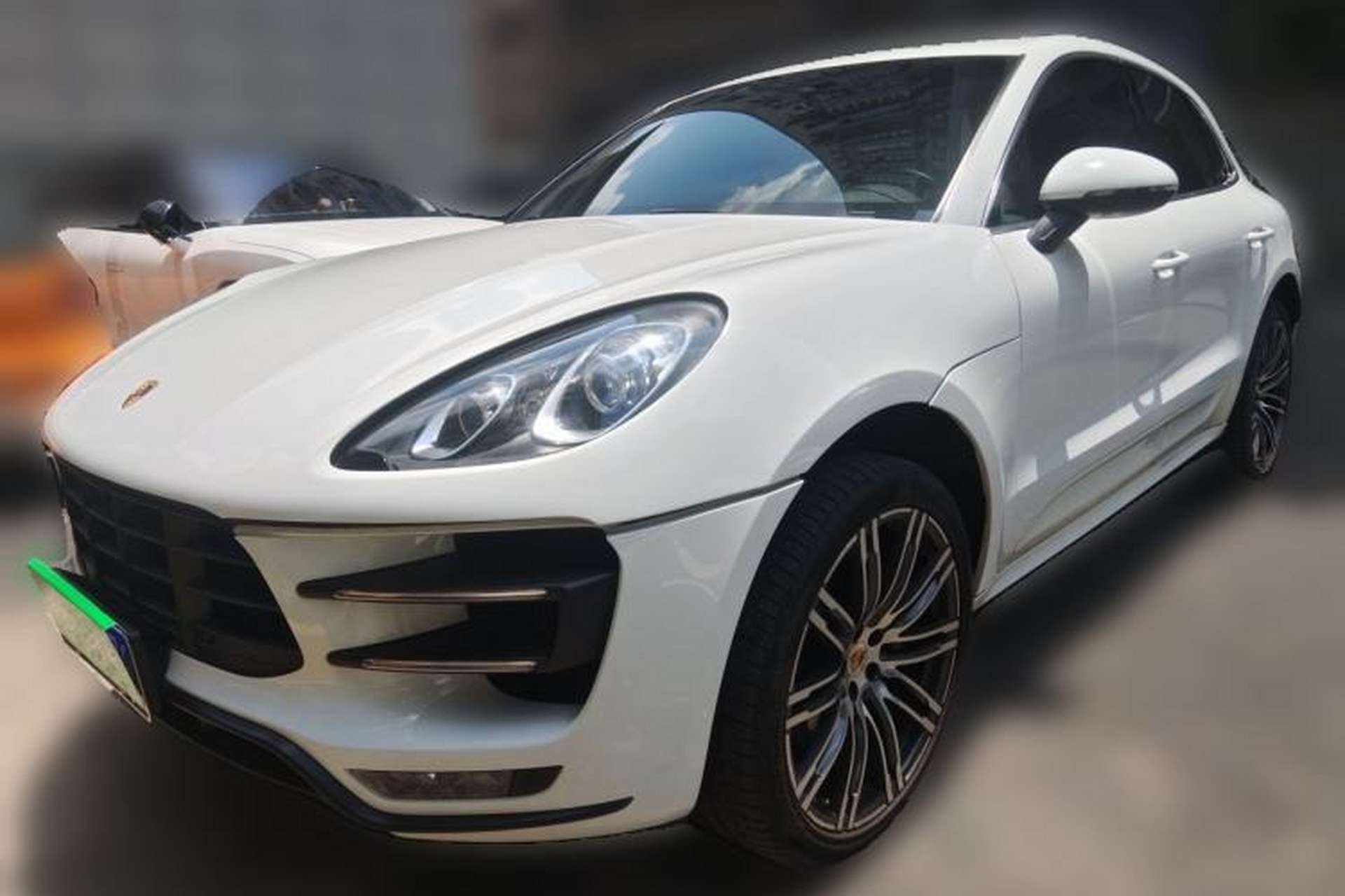 Used Porsche Macan 2014 Macan Turbo 3.6T Front Left 45 Deg