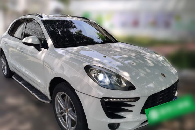 Used Porsche Macan 2014 Macan 2.0T Front Right 45 Deg