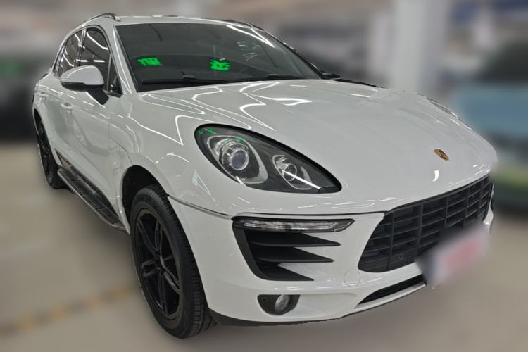 Used Porsche Macan 2014 Macan 2.0T Front Right 45 Deg