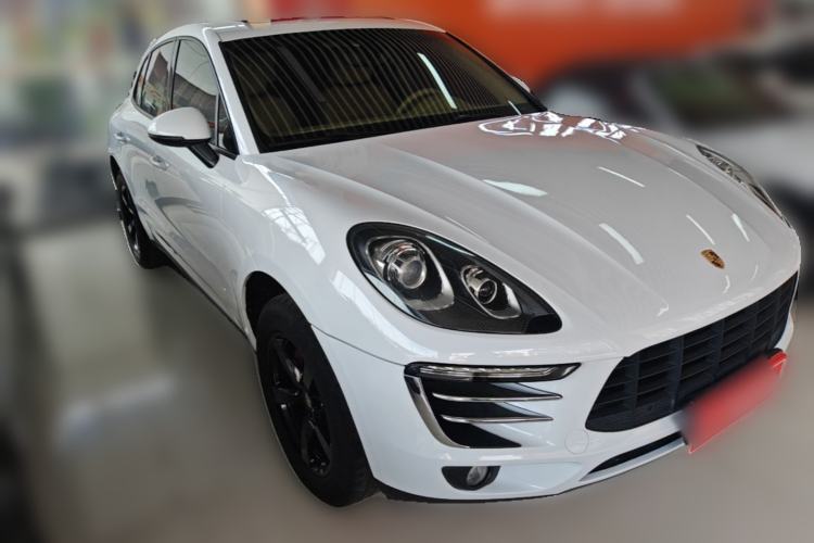 Used Porsche Macan 2014 Macan 2.0T Front Right 45 Deg