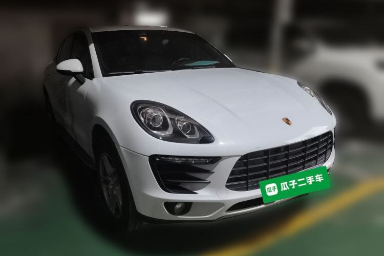 Used Porsche Macan 2014 Macan 2.0T Front Right 45 Deg