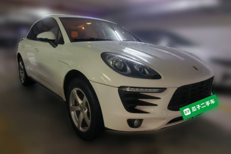 Used Porsche Macan 2014 Macan 2.0T Front Right 45 Deg