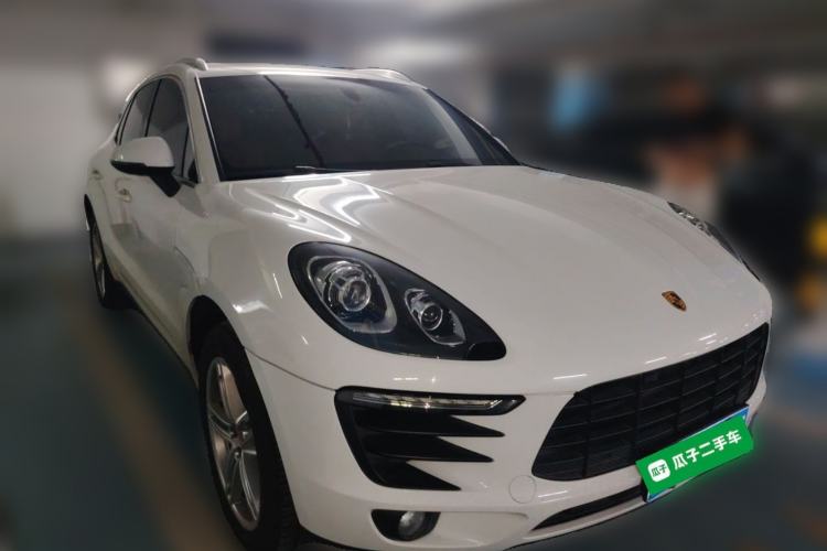 Used Porsche Macan 2014 Macan 2.0T Front Right 45 Deg