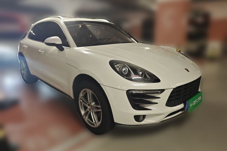 Used Porsche Macan 2014 Macan 2.0T Front Right 45 Deg