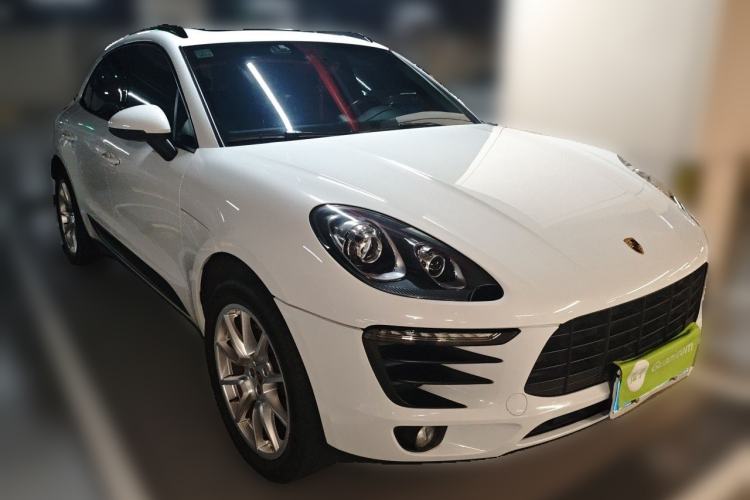 Used Porsche Macan 2014 Macan 2.0T Front Right 45 Deg