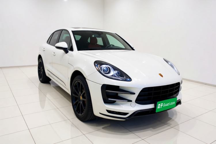 Used Porsche Macan 2014 Macan Turbo 3.6T Front Right 45 Deg