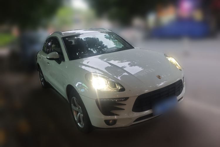 Used Porsche Macan 2014 Macan 2.0T Front Right 45 Deg