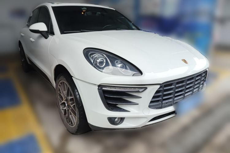 Used Porsche Macan 2014 Macan S 3.0T Front Right 45 Deg