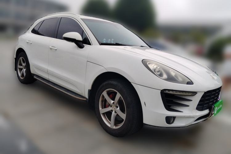 Used Porsche Macan 2014 Macan 2.0T Front Right 45 Deg