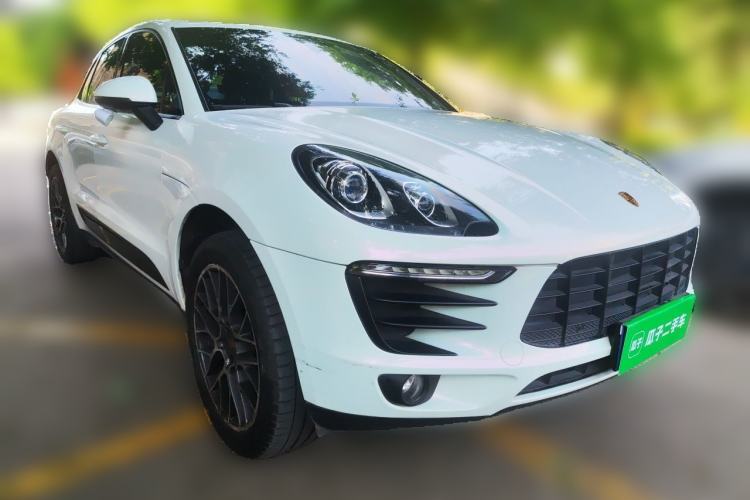 Used Porsche Macan 2014 Macan 2.0T Front Right 45 Deg