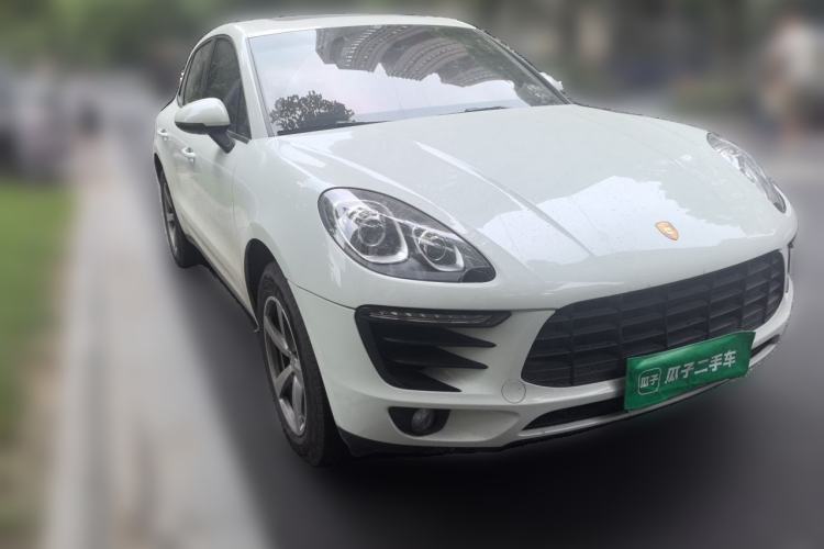 Used Porsche Macan 2014 Macan 2.0T Front Right 45 Deg