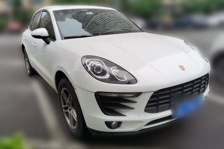 Used Porsche Macan 2014 Macan 2.0T Front Right 45 Deg