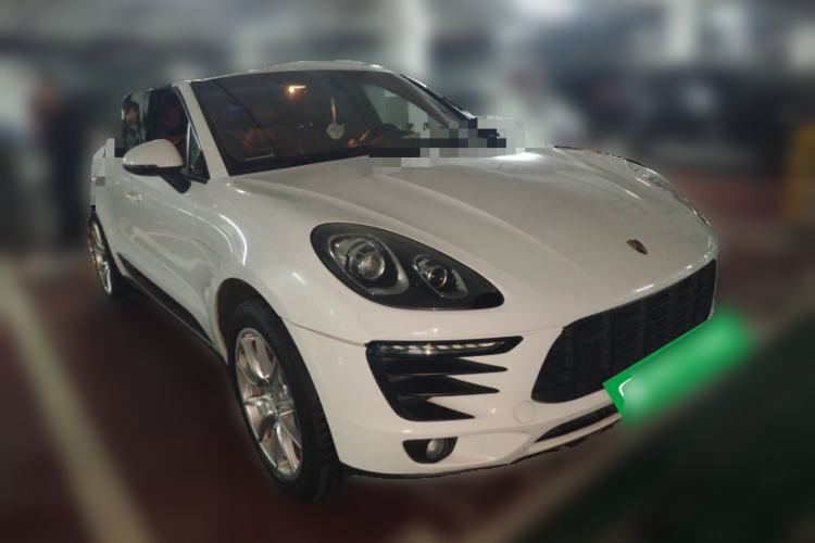Used Porsche Macan 2014 Macan 2.0T Front Right 45 Deg