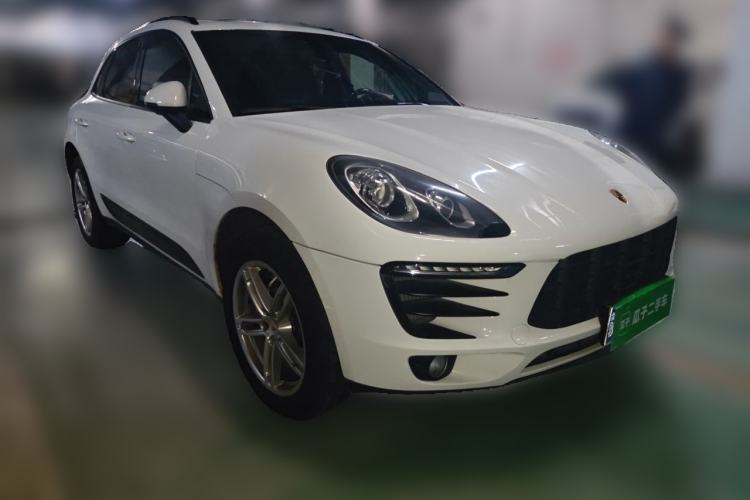 Used Porsche Macan 2014 Macan S 3.0T Front Right 45 Deg