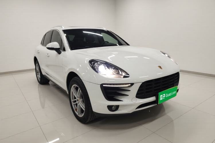 Used Porsche Macan 2014 Macan 2.0T Front Right 45 Deg