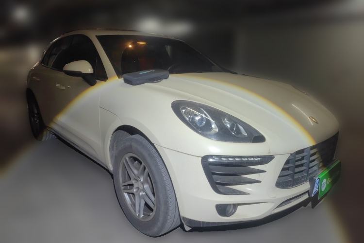 Used Porsche Macan 2014 Macan 2.0T Front Right 45 Deg