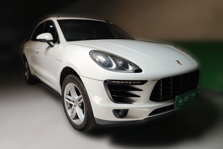 Used Porsche Macan 2014 Macan 2.0T Front Right 45 Deg