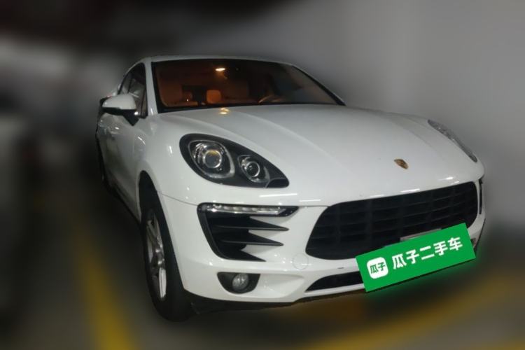 Used Porsche Macan 2014 Macan 2.0T Front Right 45 Deg