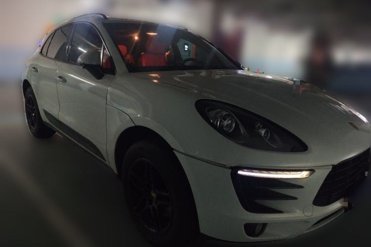 Used Porsche Macan 2014 Macan 2.0T Front Right 45 Deg