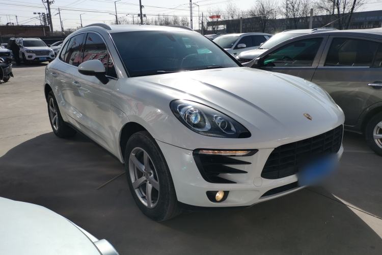 Used Porsche Macan 2014 Macan 2.0T Front Right 45 Deg