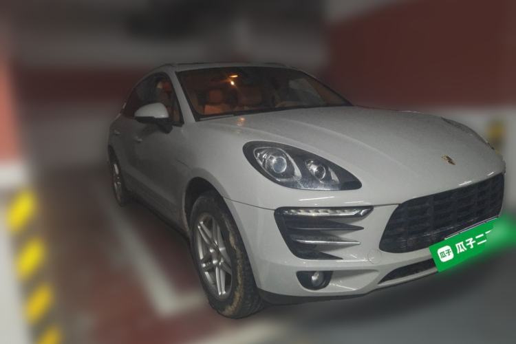 Used Porsche Macan 2014 Macan 2.0T Front Right 45 Deg