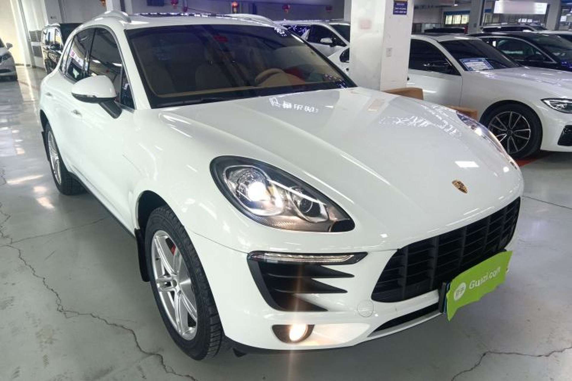 Used Porsche Macan 2014 Macan 2.0T Front Right 45 Deg