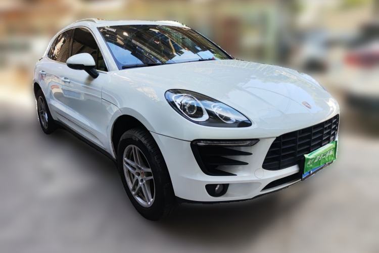 Used Porsche Macan 2014 Macan 2.0T Front Right 45 Deg
