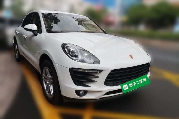 Used Porsche Macan 2014 Macan 2.0T Front Right 45 Deg