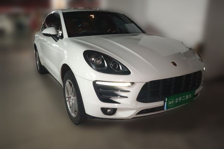 Used Porsche Macan 2014 Macan 2.0T Front Right 45 Deg