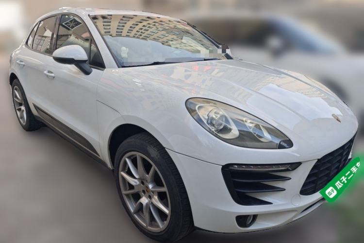 Used Porsche Macan 2014 Macan 2.0T Front Right 45 Deg