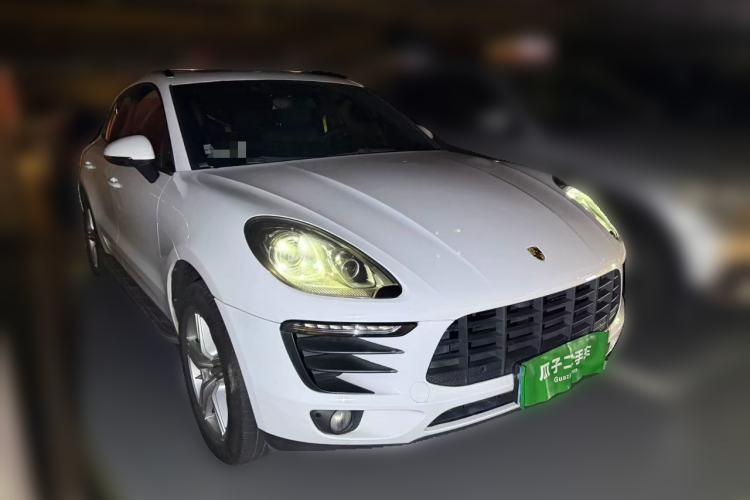 Used Porsche Macan 2014 Macan 2.0T Front Right 45 Deg