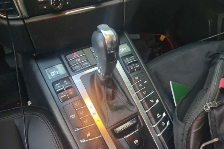 Used Porsche Macan 2014 Macan 2.0T Gear Lever