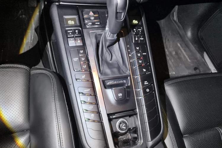 Used Porsche Macan 2014 Macan 2.0T Gear Lever