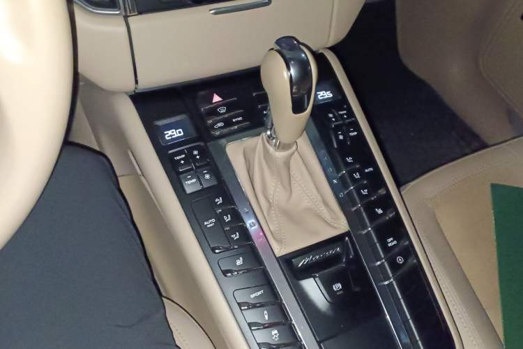 Used Porsche Macan 2014 Macan 2.0T Gear Lever