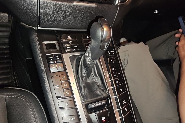Used Porsche Macan 2014 Macan 2.0T Gear Lever