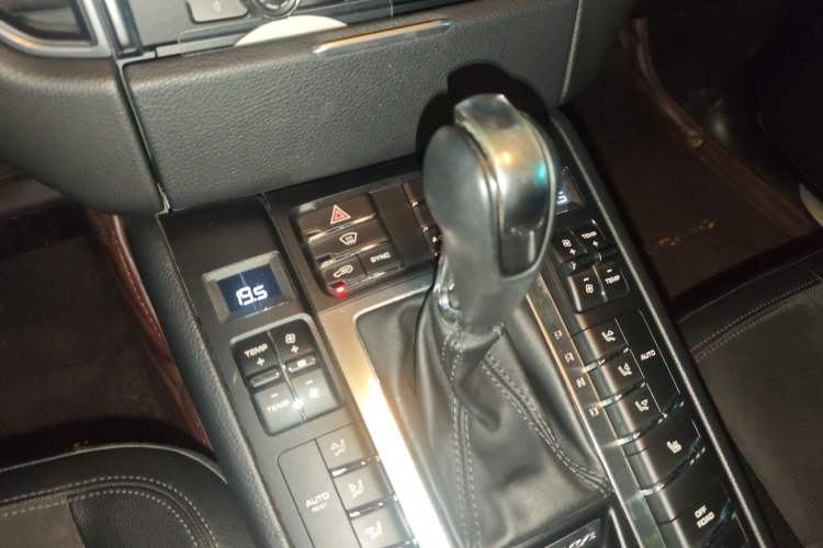 Used Porsche Macan 2014 Macan 2.0T Gear Lever