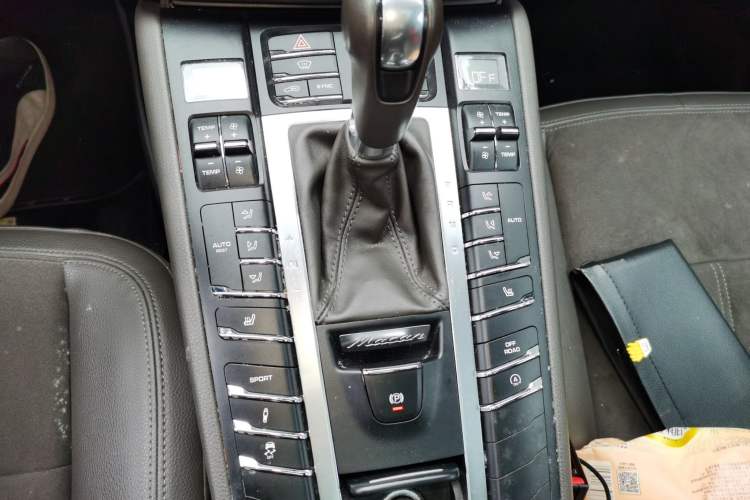Used Porsche Macan 2014 Macan 2.0T Gear Lever