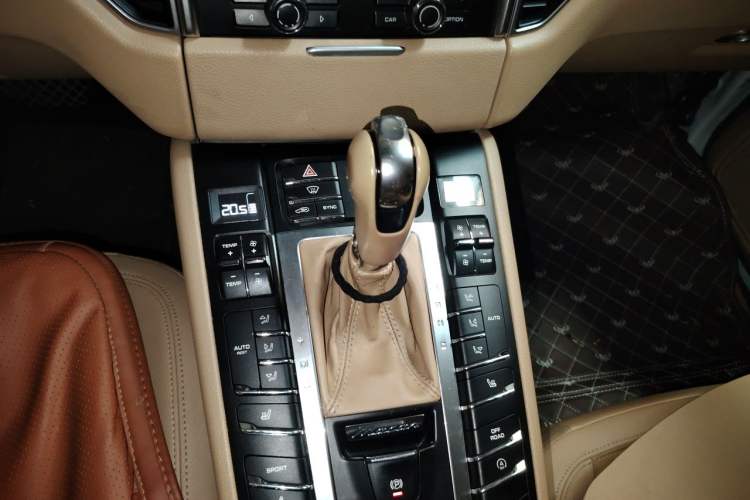Used Porsche Macan 2014 Macan 2.0T Gear Lever
