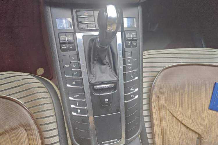 Used Porsche Macan 2014 Macan 2.0T Gear Lever