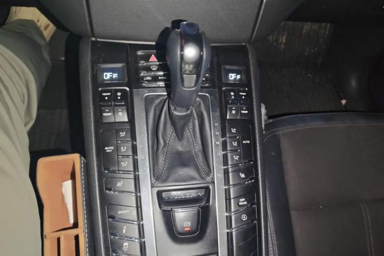 Used Porsche Macan 2014 Macan 2.0T Gear Lever